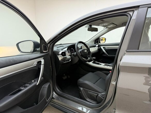 2026 Geely Binyue I Рестайлинг 2, серый, 1800000 рублей - вид 5