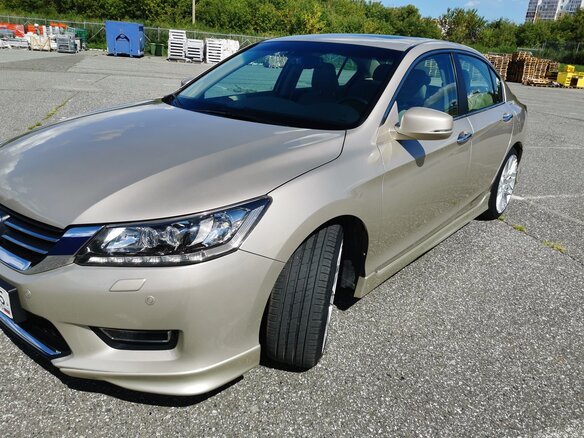 2013 Honda Accord IX, бежевый, 2450000 рублей