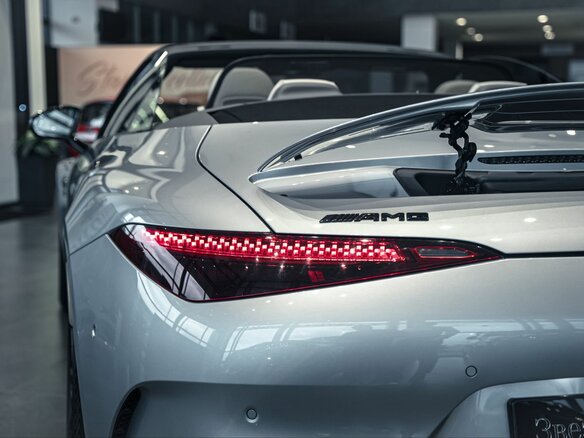 2022 Mercedes-Benz SL-Класс AMG 63 AMG IV (R232), серый - вид 4