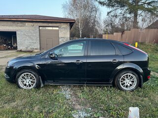 2010 Ford Focus II Рестайлинг, чёрный, 680000 рублей, вид 4