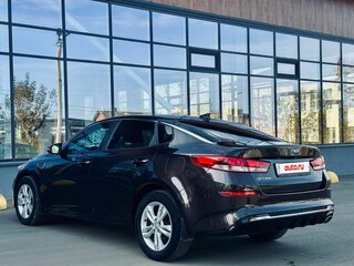 2018 Kia Optima IV Рестайлинг, коричневый, 1399000 рублей, вид 5