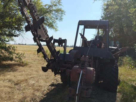2004 DitchWitch Траншеекопатель, красный, 4850000 рублей, вид 1