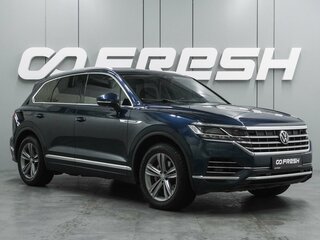 2018 Volkswagen Touareg III, синий, 3599000 рублей, вид 1
