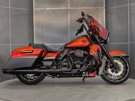 2017 Harley-Davidson CVO Street Glide, оранжевый, 2079000 рублей, вид 1