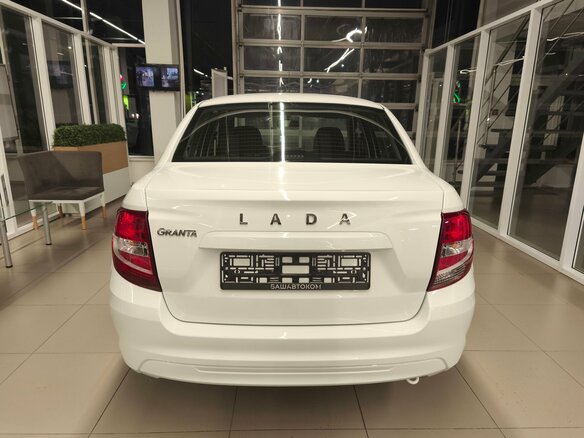 2026 Lada (ВАЗ) Granta I Рестайлинг, белый - вид 8