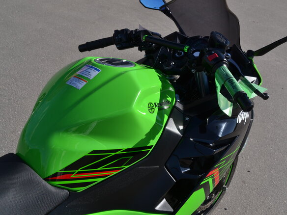 2023 Kawasaki Ninja 400, зелёный, 660000 рублей - вид 23