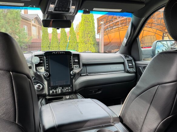 2021 Ram 1500 Crew Cab eTorque V, серый, 7500000 рублей - вид 13