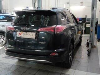 2017 Toyota RAV4 IV (XA40) Рестайлинг, серый, 2490000 рублей, вид 3