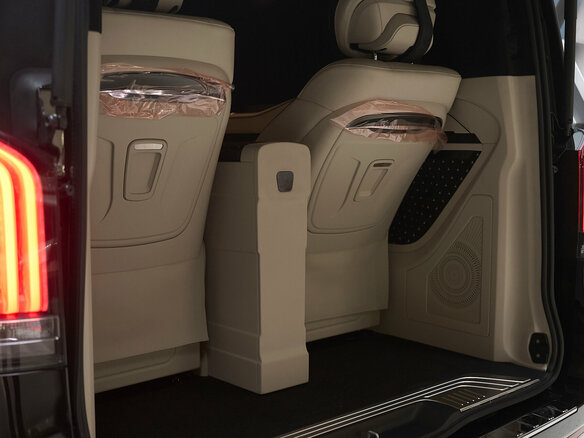 2026 Mercedes-Benz V-Класс Extra Long 300 d экстра длинный III (W447) Рестайлинг 2, чёрный, 42700000 рублей - вид 14