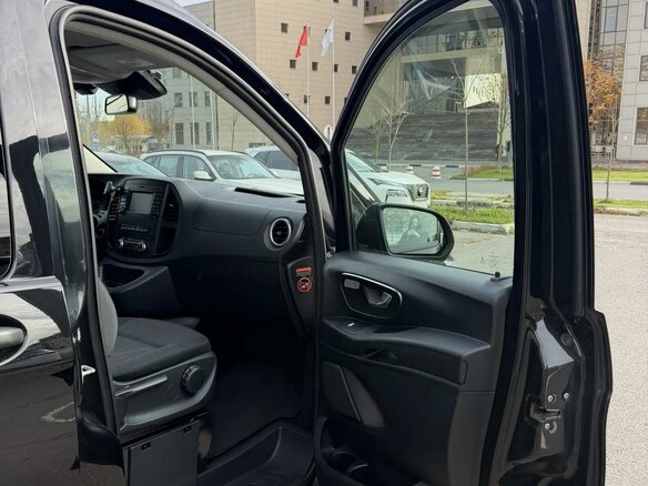 2020 Mercedes-Benz Vito, чёрный, 3500000 рублей - вид 13