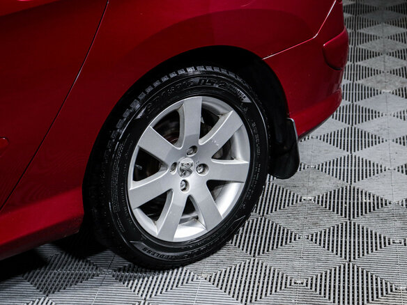 2009 Peugeot 308 I, красный, 640000 рублей - вид 14