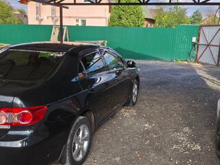 2011 Toyota Corolla X (E140, E150) Рестайлинг, чёрный, 1300000 рублей, вид 4