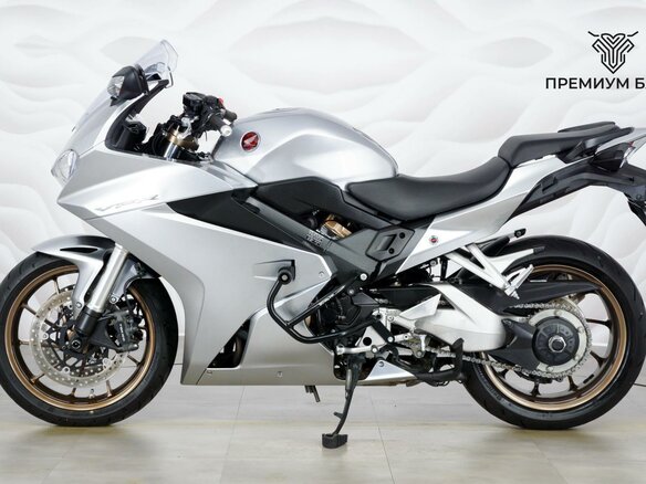 2017 Honda VFR 800, серебристый, 799000 рублей - вид 1