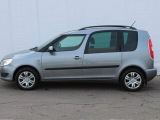 2012 Skoda Roomster I Рестайлинг, серый, 740000 рублей, вид 4