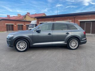 2016 Audi Q7 II (4M), серый, 3090000 рублей, вид 2
