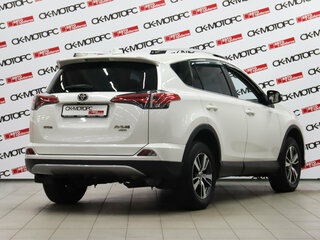 2017 Toyota RAV4 IV (XA40) Рестайлинг, белый, 2295950 рублей, вид 4