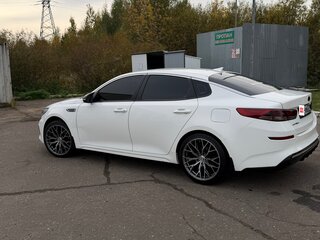 2020 Kia Optima IV Рестайлинг, белый, 1250000 рублей, вид 3