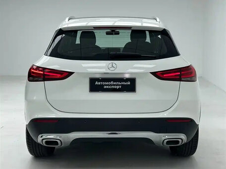 2020 Mercedes-Benz GLA 180 II (H247), белый, 2350000 рублей, вид 4