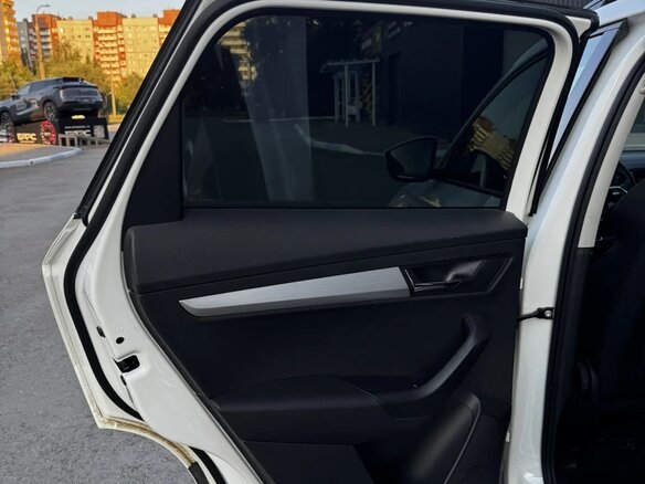 2021 Skoda Karoq DSG7 I, белый, 2360000 рублей - вид 10