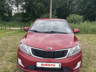 2013 Kia Rio 5-speed III, красный, 680000 рублей, вид 2