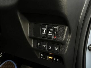 2021 Honda Freed II Рестайлинг, голубой, 1900000 рублей, вид 4