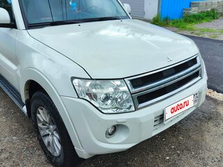 2013 Mitsubishi Pajero IV Рестайлинг 1, белый, 1950000 рублей, вид 3