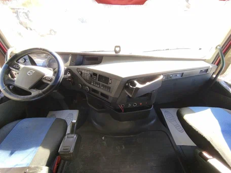 2016 Volvo FH, красный, 5771000 рублей, вид 5