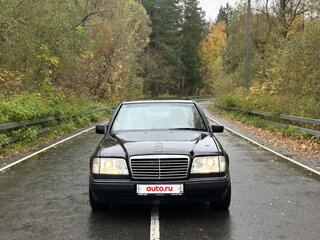 1988 Mercedes-Benz W124 230, синий, 450000 рублей, вид 2