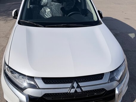 2022 Mitsubishi Outlander III Рестайлинг 3, белый, 3100000 рублей, вид 3
