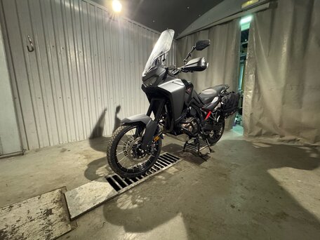 2025 Honda CRF 1100L Africa Twin, чёрный, 2150000 рублей, вид 3