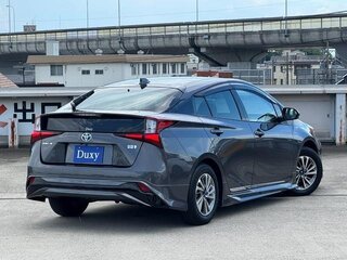 2022 Toyota Prius IV Рестайлинг (XW50), серый, 1490000 рублей, вид 5