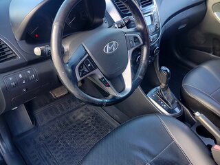 2014 Hyundai Solaris I Рестайлинг, чёрный, 800000 рублей, вид 3