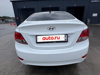 2013 Hyundai Solaris I, белый, 580000 рублей, вид 4