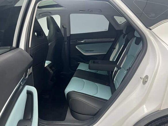 2022 Geely Emgrand S, белый, 1100000 рублей - вид 16