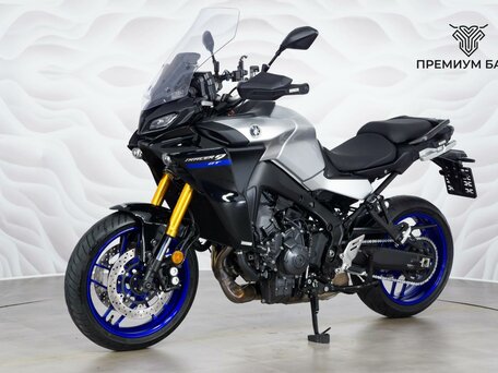 2022 Yamaha MT-09 Tracer (FJ-09), серебристый, 1299000 рублей, вид 3