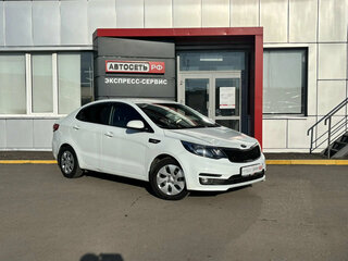 2016 Kia Rio III Рестайлинг, белый, 695033 рублей, вид 1