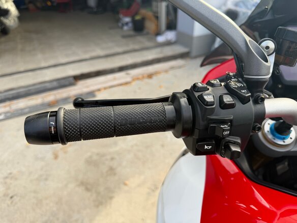 2022 Ducati Multistrada V4, красный, 1500000 рублей - вид 9