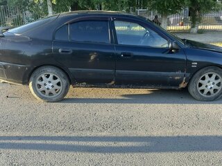 2000 Mitsubishi Carisma I Рестайлинг, чёрный, 120000 рублей, вид 3