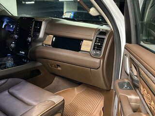 2024 Ram 1500 Crew Cab V Рестайлинг, белый, 8500000 рублей, вид 4