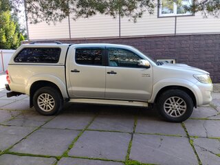 2013 Toyota Hilux VII Рестайлинг, серебристый, 2500000 рублей, вид 3