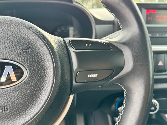 2017 Kia Picanto III, жёлтый - вид 18