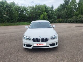 2016 BMW 1 серии 118i II (F20/F21) Рестайлинг, белый, 1650000 рублей, вид 3