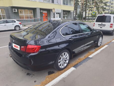 2013 BMW 5 серии 520i VI (F10/F11/F07), чёрный, 1430000 рублей, вид 4