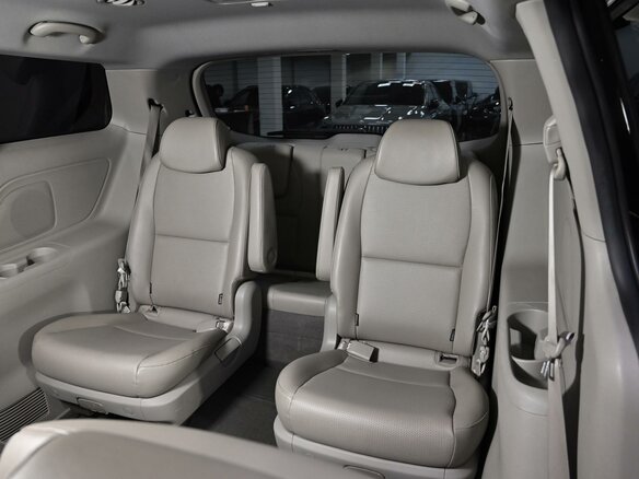 2018 Kia Carnival III, чёрный, 2085000 рублей - вид 14