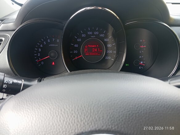 2013 Kia Rio 4-speed III, зелёный, 668000 рублей - вид 8