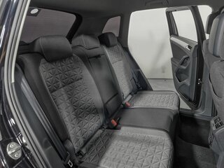 2021 Volkswagen Tiguan II Рестайлинг, чёрный, 3349000 рублей, вид 4