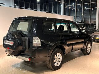 2011 Mitsubishi Pajero IV, чёрный, 1745000 рублей, вид 5
