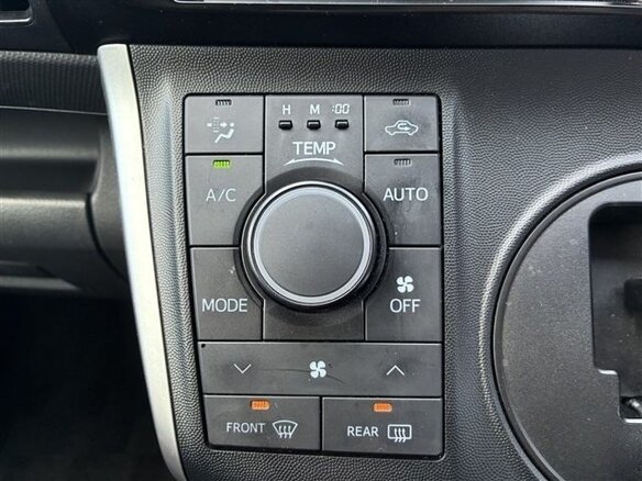 2017 Toyota Wish II Рестайлинг, белый, 1410016 рублей - вид 17