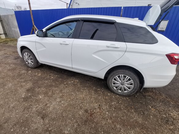 2019 Lada (ВАЗ) Vesta SW I, белый, 950000 рублей - вид 1