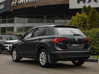 2017 Volkswagen Tiguan II, серый, 2053000 рублей, вид 5